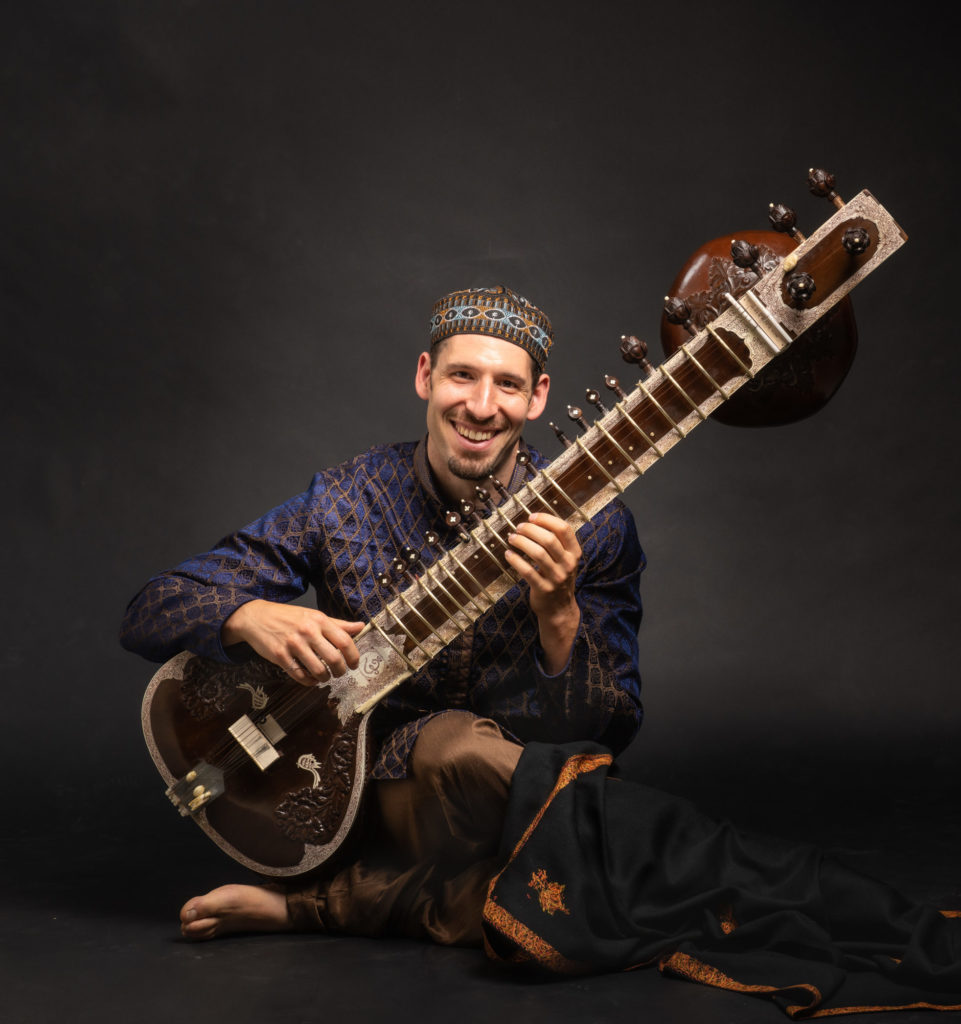 josh-feinberg-playing-sitar